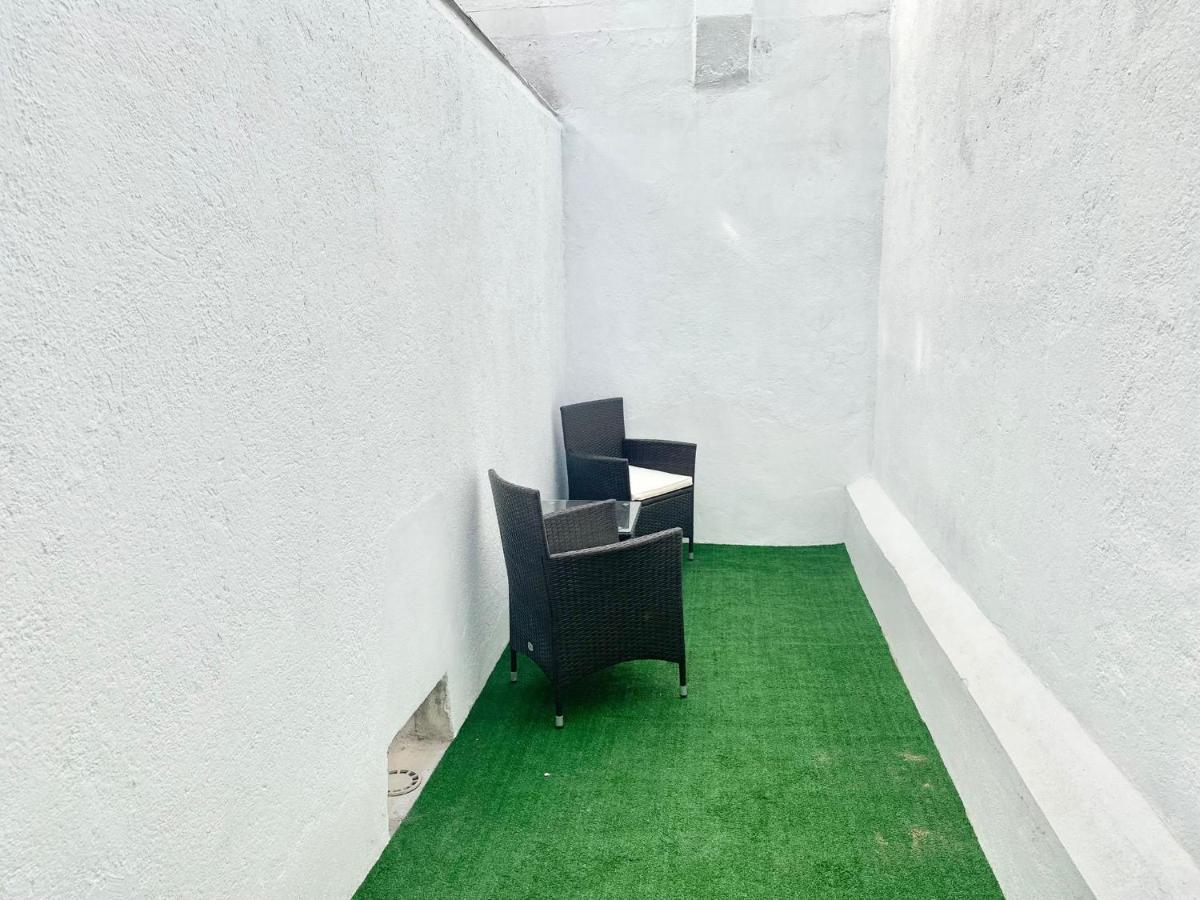 マドリードPuente Praga Aparmentアパートメント エクステリア 写真
